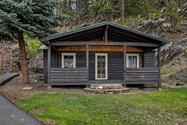 Cabin 8 Porch